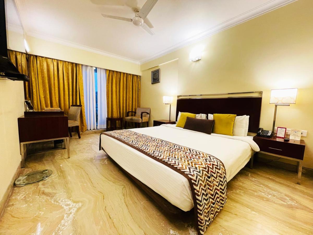The Wall Street Beacon, Jaipur Luaran gambar