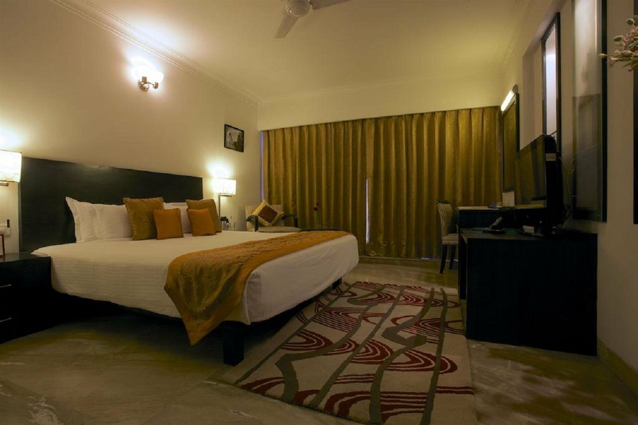 The Wall Street Beacon, Jaipur Luaran gambar